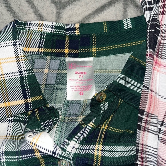 2 button ups - Picture 2 of 5